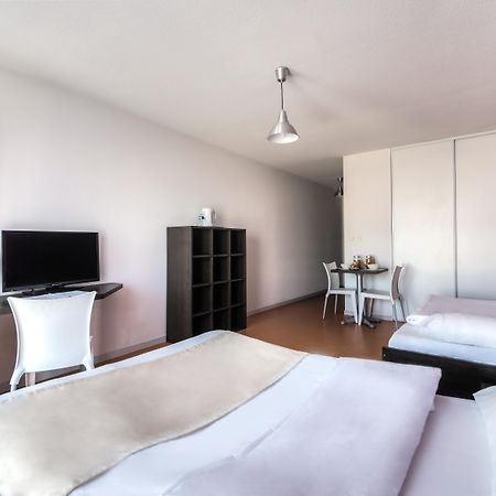 Comfort Aparthotel Besancon Hauts Du Chazal Bagian luar foto