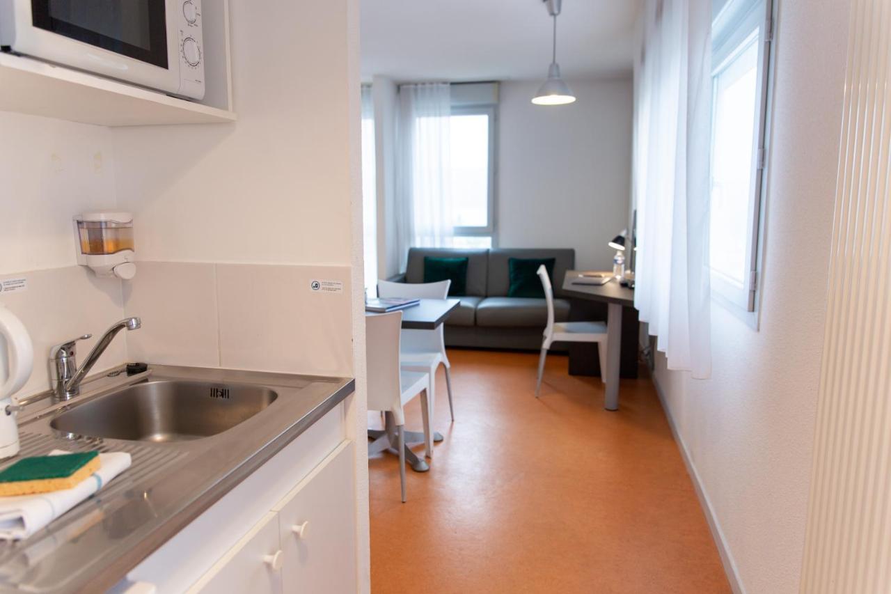 Comfort Aparthotel Besancon Hauts Du Chazal Bagian luar foto