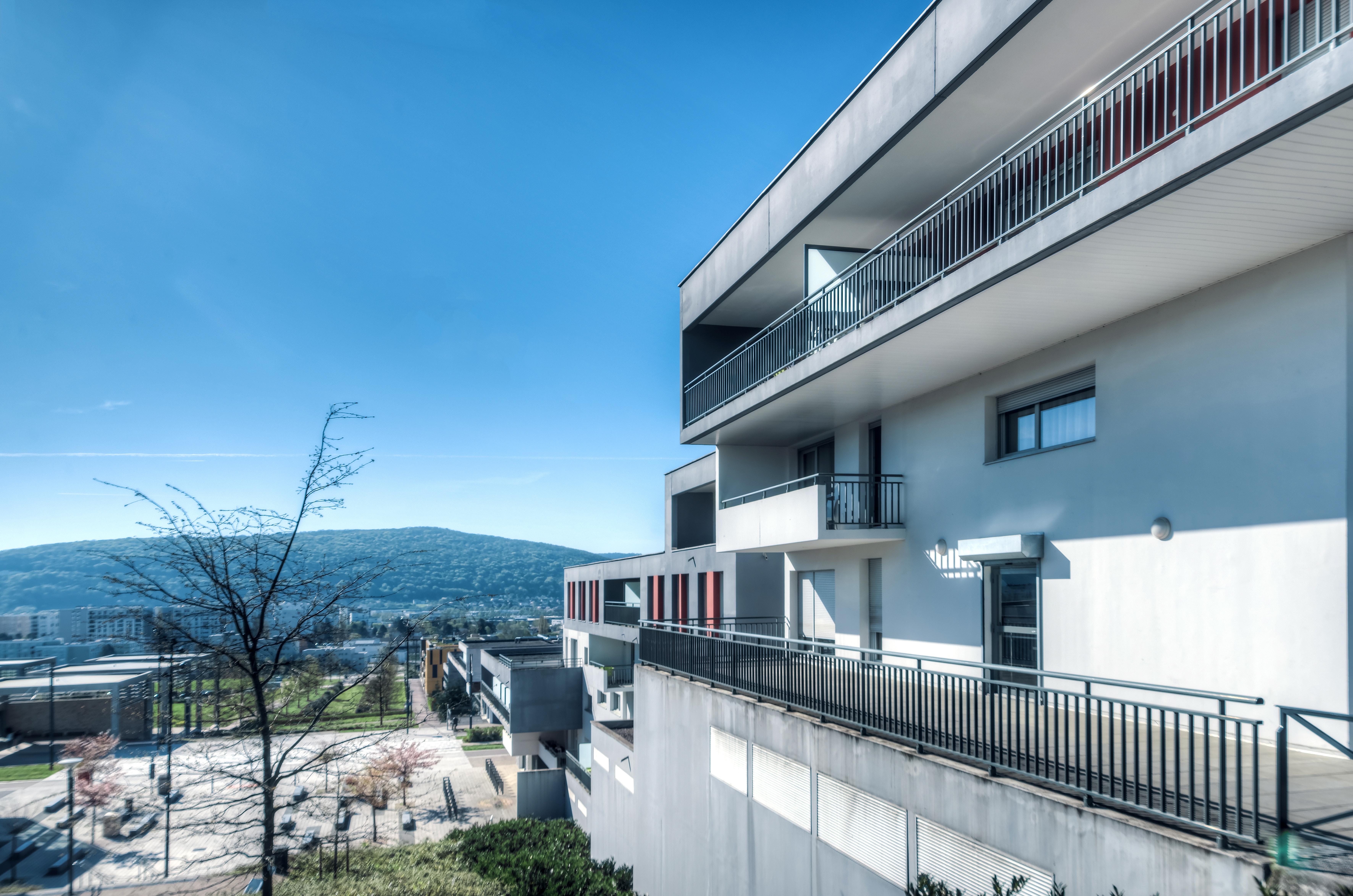 Comfort Aparthotel Besancon Hauts Du Chazal Bagian luar foto