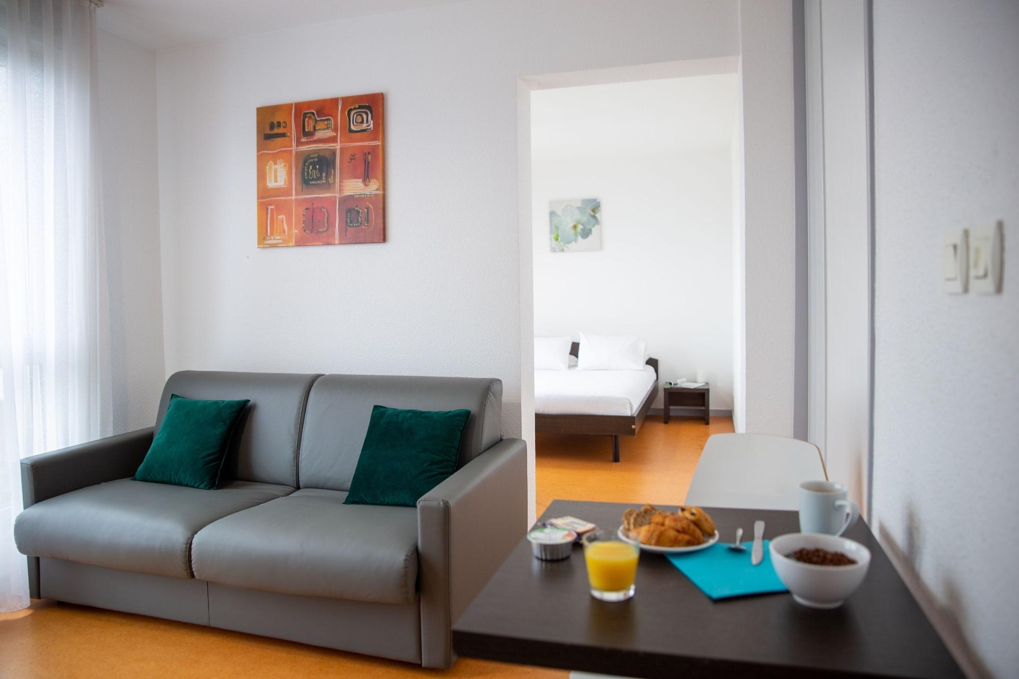 Comfort Aparthotel Besancon Hauts Du Chazal Bagian luar foto