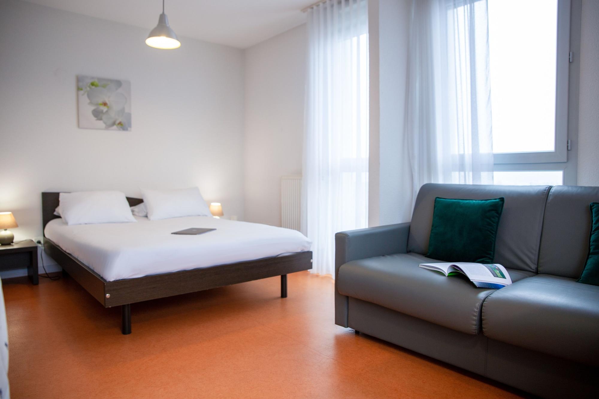 Comfort Aparthotel Besancon Hauts Du Chazal Bagian luar foto