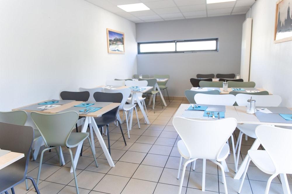 Comfort Aparthotel Besancon Hauts Du Chazal Bagian luar foto
